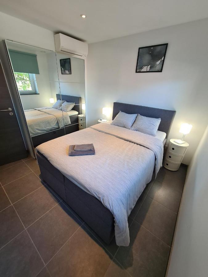 Le Berc'Aye Apartment Bagian luar foto